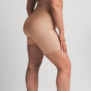 NWT Skims Body Butt Enhancing Padded Shorts